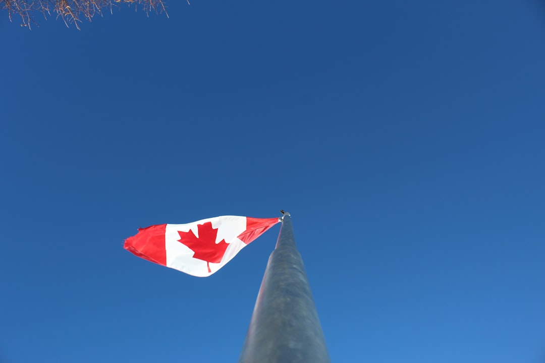 Photo eavestrough installation Ontario