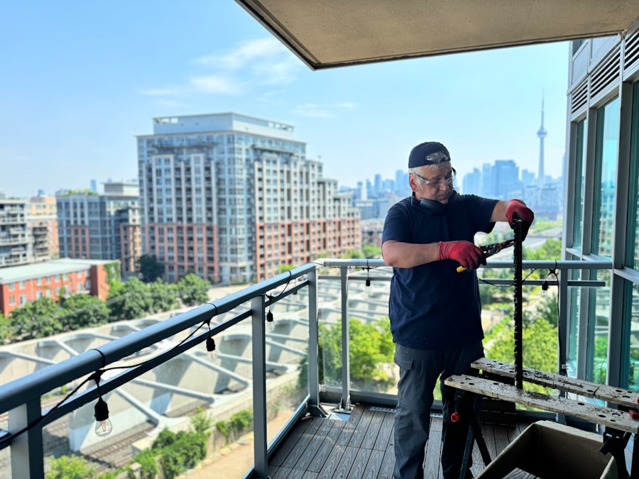 eavestrough cleaning Ontario
