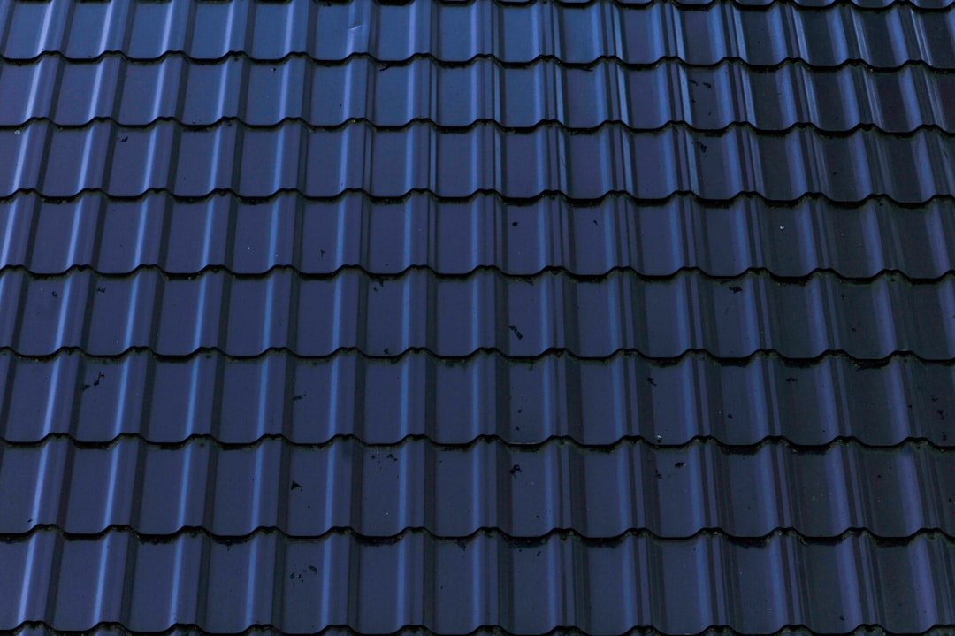 Photo aluminum roof trim