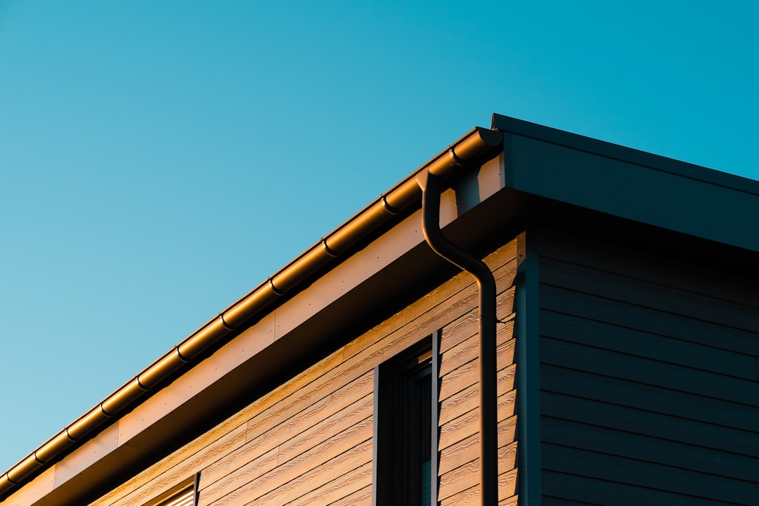 Photo roofline aluminum detail